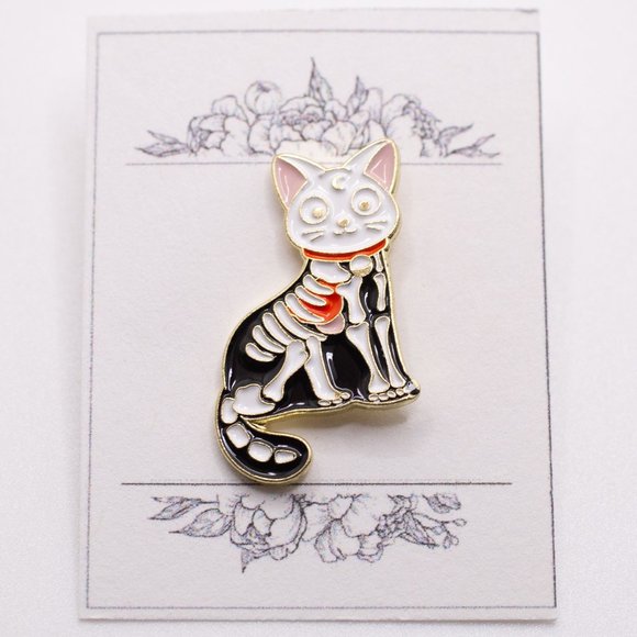 Metal & Enamel Halloween Sailor Moon Skeleton Artemis Lapel Pin (New) - Picture 2 of 2